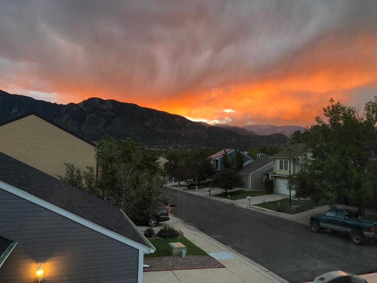 A Colorado Room With A View - King Colorado Springs Bagian luar foto