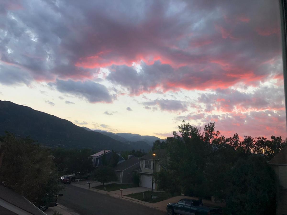 A Colorado Room With A View - King Colorado Springs Bagian luar foto