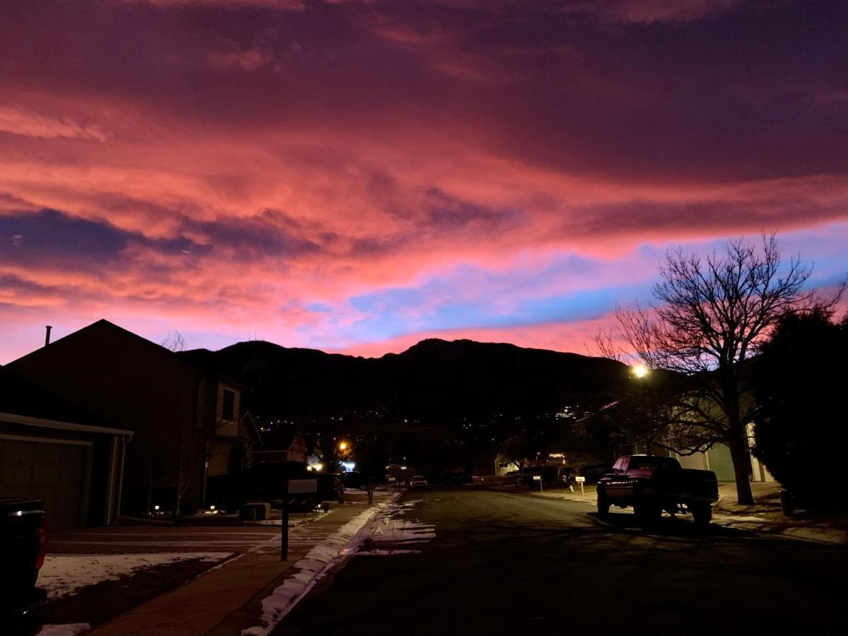 A Colorado Room With A View - King Colorado Springs Bagian luar foto