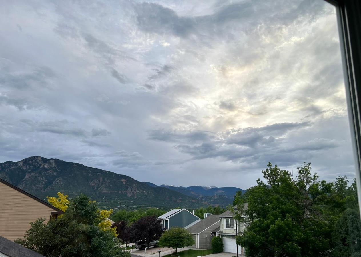 A Colorado Room With A View - King Colorado Springs Bagian luar foto